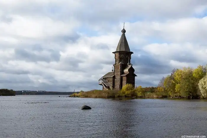 Уникальные древние деревянные церкви Карелии
