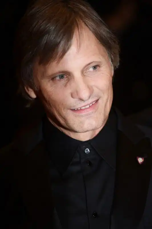 Актеры-полиглоты и прочие знаменитости