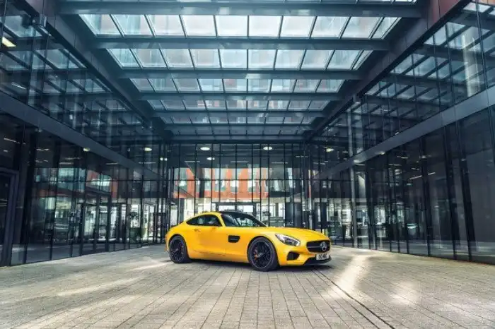 Самые популярные в России автомобили дороже $100 000