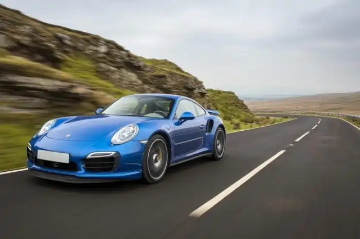 Самые популярные в России автомобили дороже $100 000