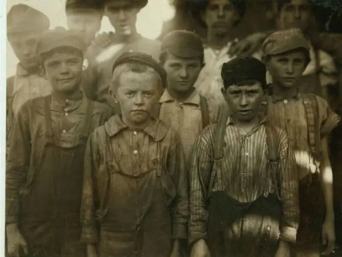 Как выглядело детство в разных странах сто лет назад