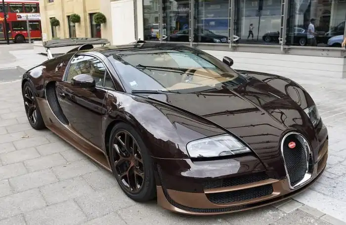 Роскошный автопарк сына катарского шейха на улице Лондона