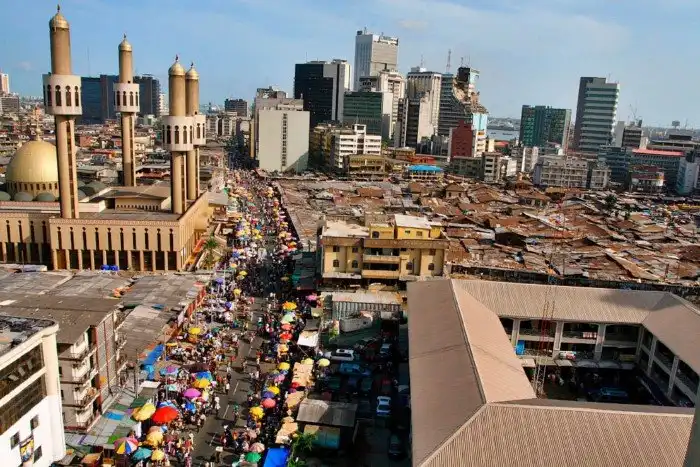 Топ-9 худших для жизни городов мира