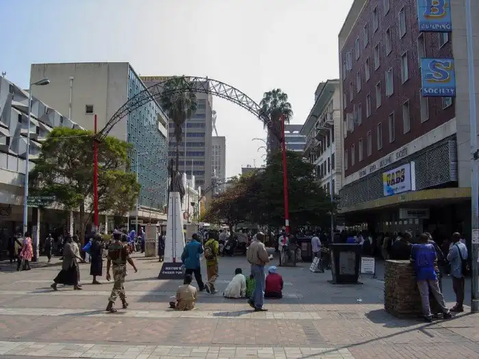 Топ-9 худших для жизни городов мира