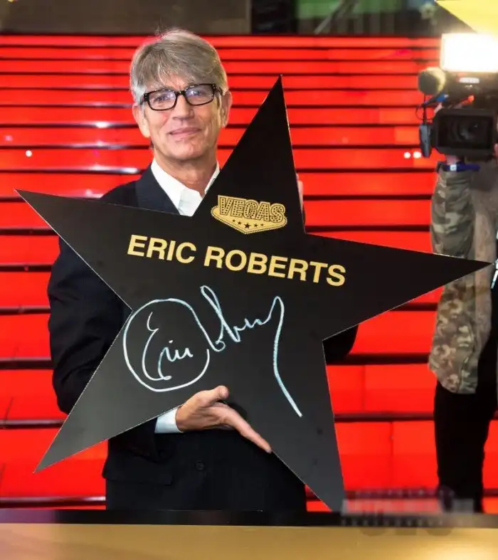 Популярные звёзды Голливуда 80-х и 90-х, о которых забыли