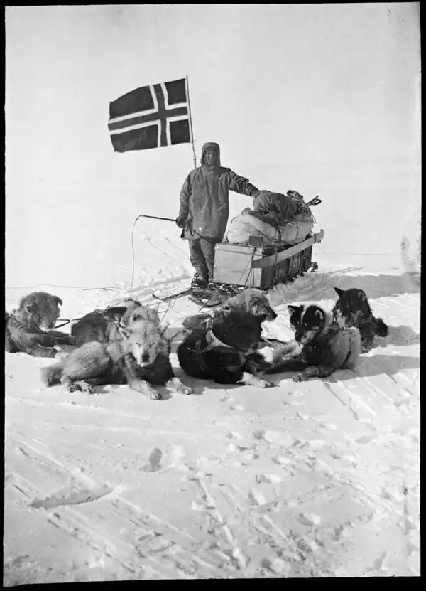 Великий полярный мореплаватель Руаль Амундсен