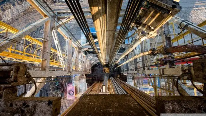 Как бурят скважины для нефти и газа?