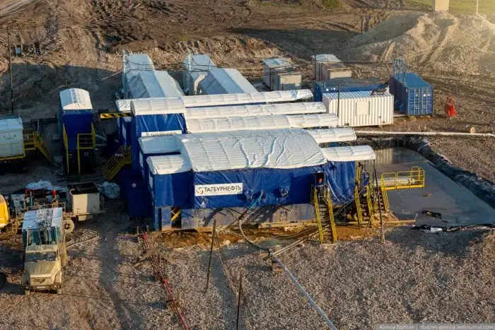 Как бурят скважины для нефти и газа?