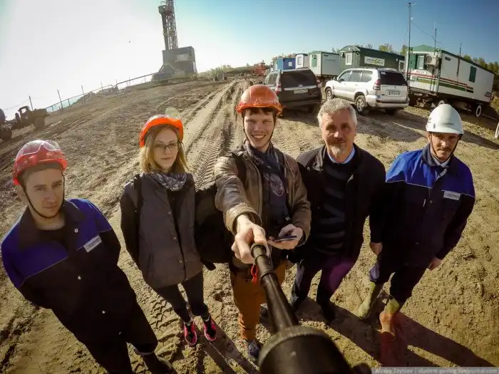 Как бурят скважины для нефти и газа?