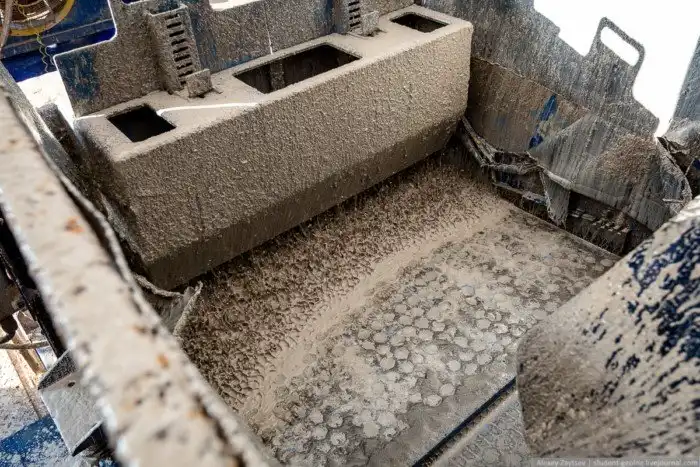 Как бурят скважины для нефти и газа?