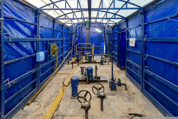 Как бурят скважины для нефти и газа?