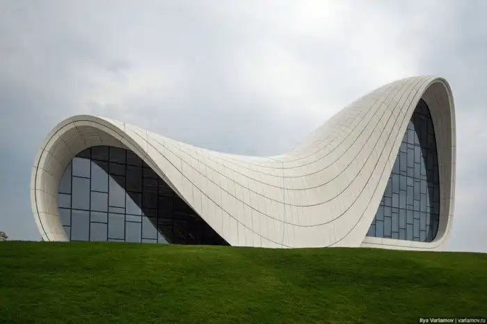 Самое красивое здание Азербайджана