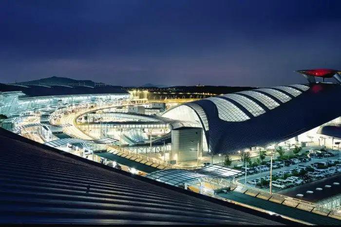 Один из самых крутых аэропортов мира