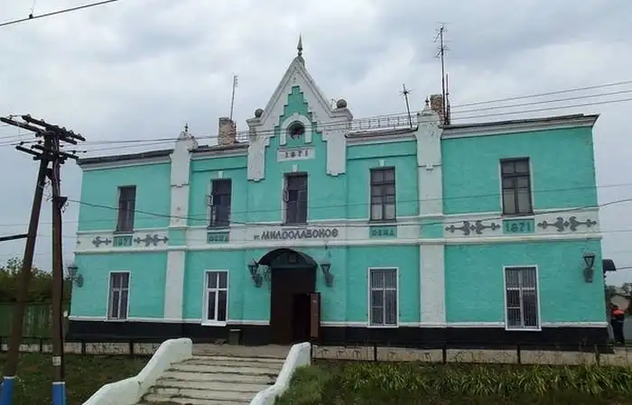 Реконструкция старого вокзала в поселке Милославское