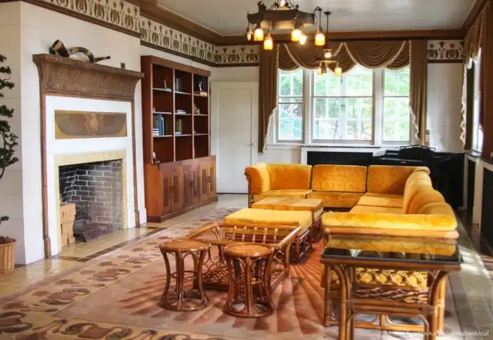 Дворец за миллион долларов