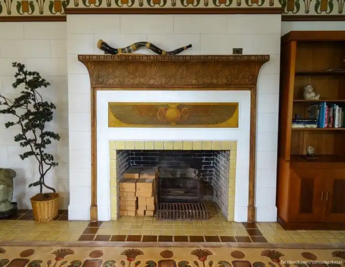 Дворец за миллион долларов