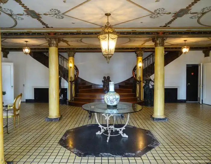 Дворец за миллион долларов