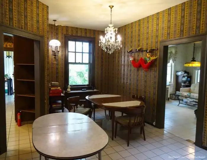 Дворец за миллион долларов