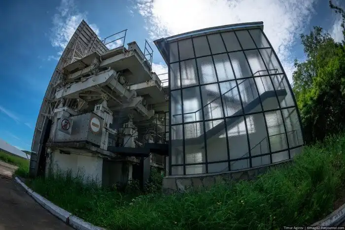 РАТАН-600 — крупнейший радиоантенный телескоп в мире