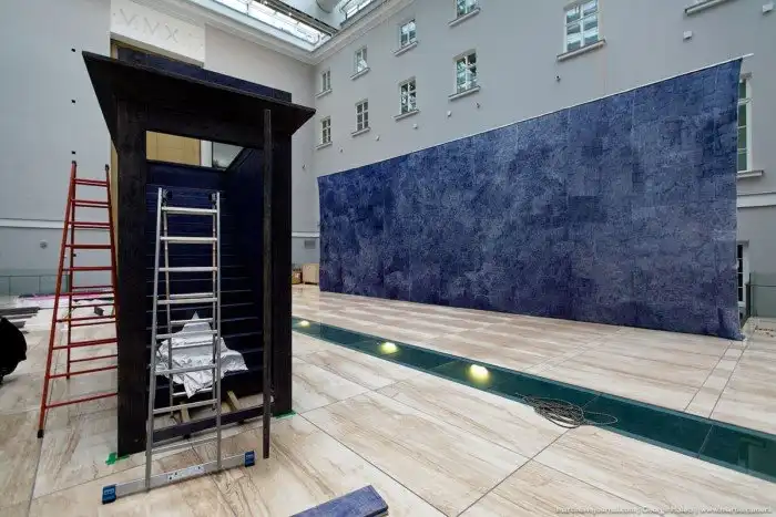 Как монтируют искусство в Эрмитаже