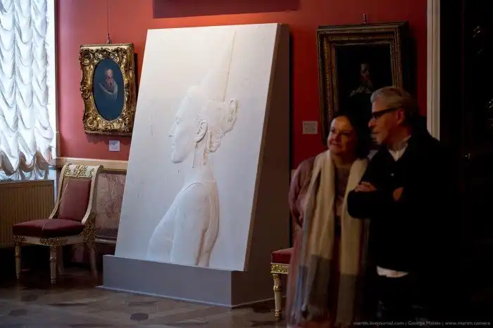 Как монтируют искусство в Эрмитаже