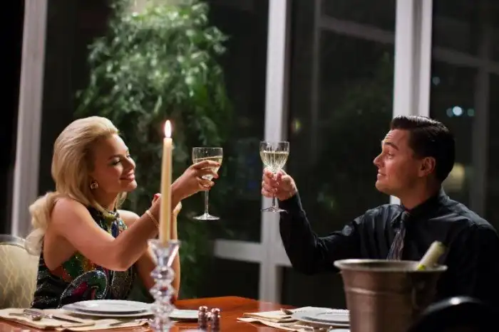 10 случаев, когда актеры напивались, чтобы сыграть свою роль