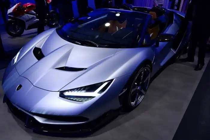 Парижский автосалон 2016