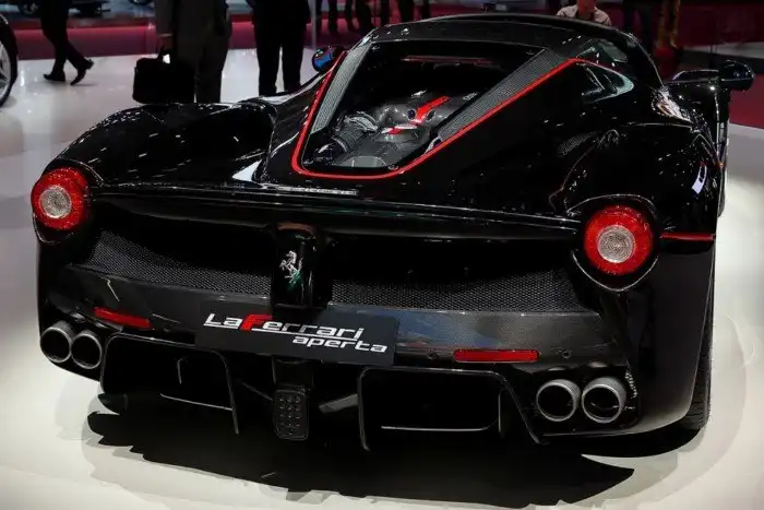 Парижский автосалон 2016