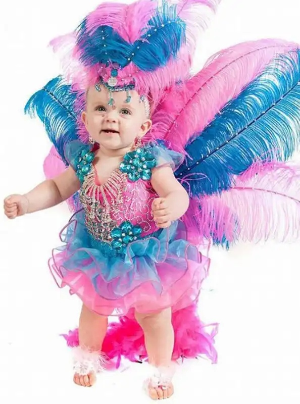 Автозагар, диеты, ботокс, эпиляция: будни маленьких королев красоты