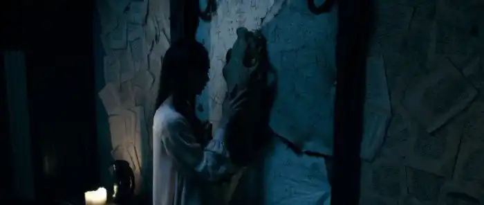 15 самых пугающих домов в фильмах ужасов