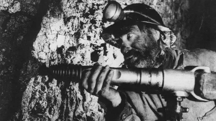 10 самых опасных профессий для легких