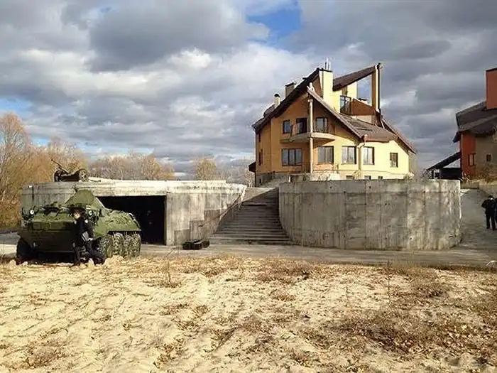 Под Киевом найден склад интернет-магазина, продававшего оружие и боеприпасы