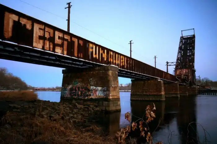 Мосты, с которыми что-то пошло не так