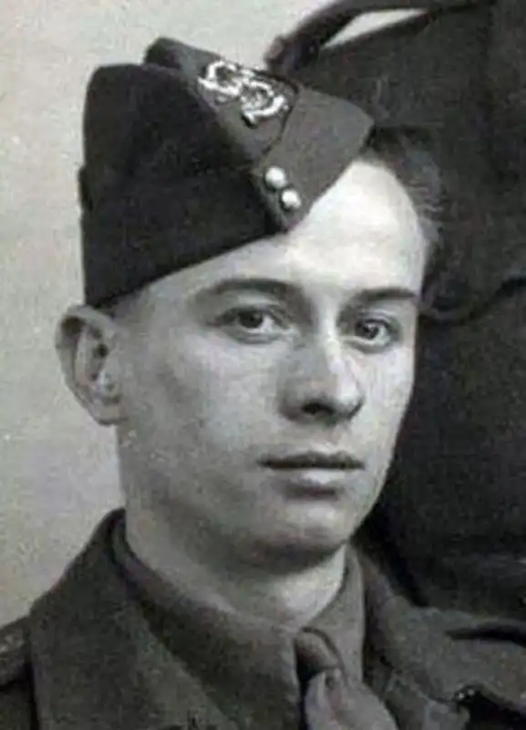 Влюбленный Гораций: заключенный солдат сбегал более 200 раз... чтобы встретиться с девушкой