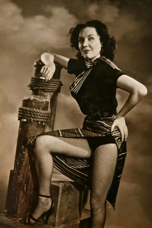 «Радость жизни находится прямо внутри вас» — Тао Порчон-Линч, 98-летняя инструктор йоги