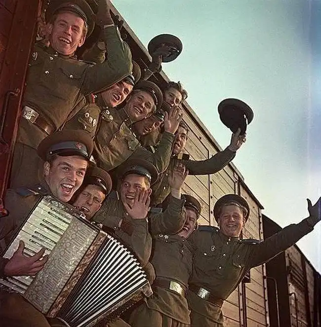 Старые фото.