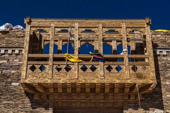 Бутанский монастырь. Медитация и фандрайзинг