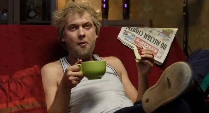 Все говорят, что не смотрят телевизор, тогда откуда такие бешеные рейтинги у каналов