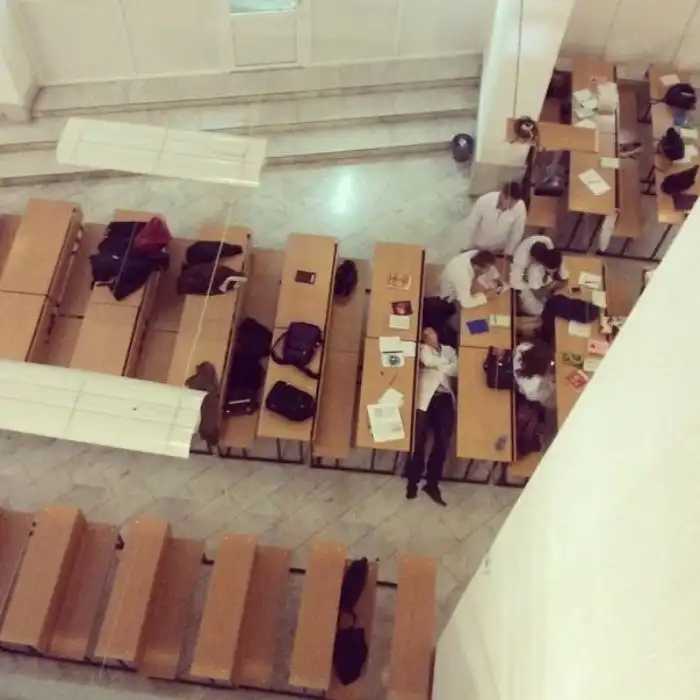 Медики продолжают чудить