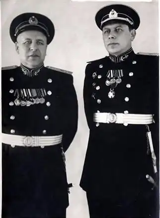 Как наши моряки на коронацию ходили...