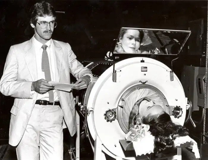 Диана Оделл - женщина, которая почти 60 лет провела с железными легкими