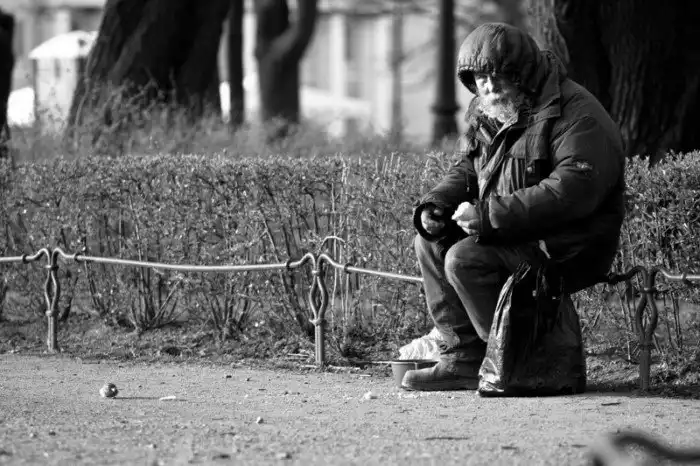 Хомуресу, вагабундо и барбоне — как выглядят бездомные в разных уголках мира