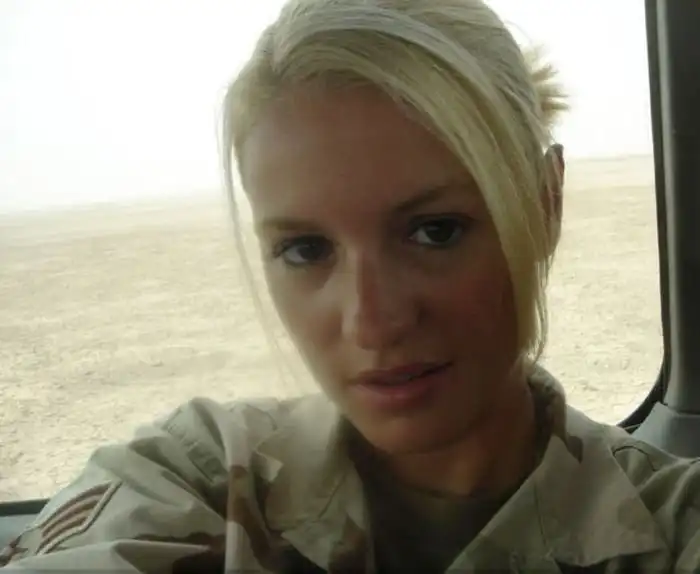 Девушки-военнослужащие из разных стран мира