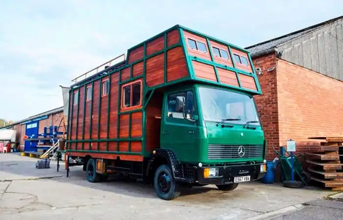 Дома на колесах на базе списанных фургонов