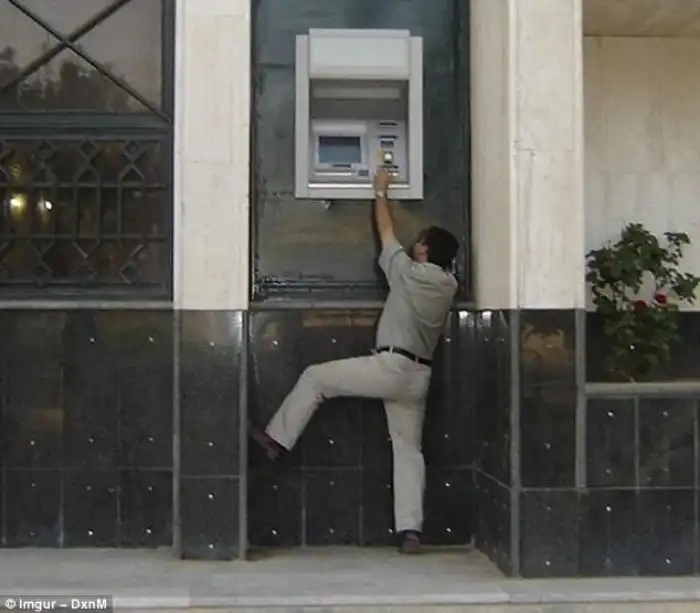 Когда за дело берутся косорукие работнички