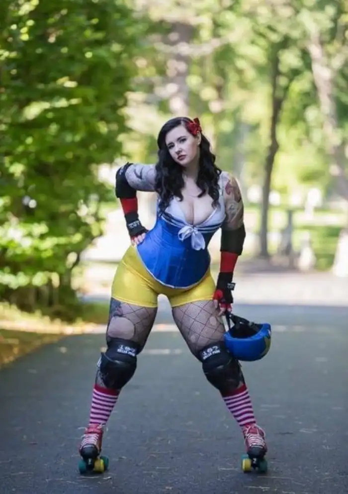 Сумасшедший народный косплей