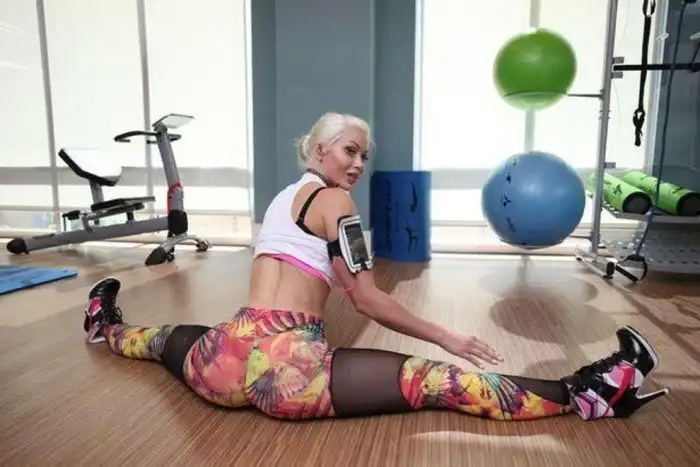 Пикси Фокс: девушка-барби