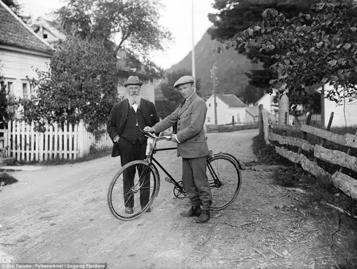 Охотники в деловых костюмах и на лыжах: простая жизнь Норвегии в начале ХХ века