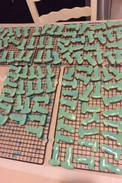 Праздничные печенья необычной формы