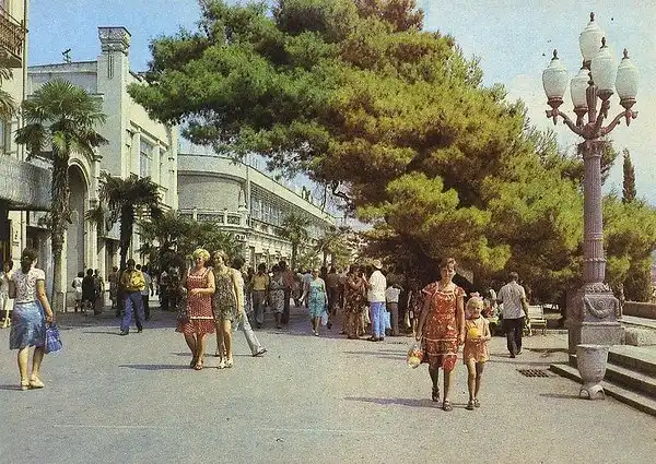 Как отдыхали люди в СССР?